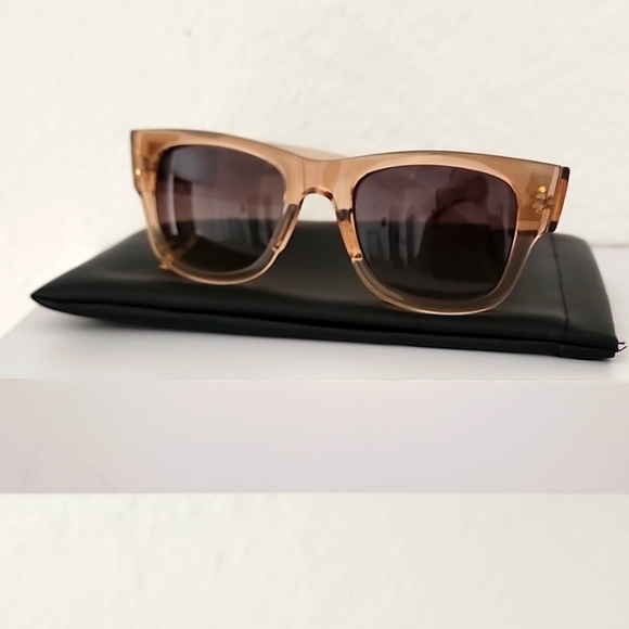 KURT GEIGER LONDON Women\'s 52mm Square Sunglasses In Crystal Tan/Brown Gradient. main image 9